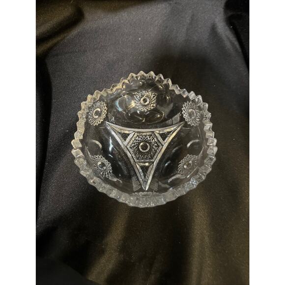 Vintage EAPG Set of 2 Berry Bowls - Picture 2 of 12